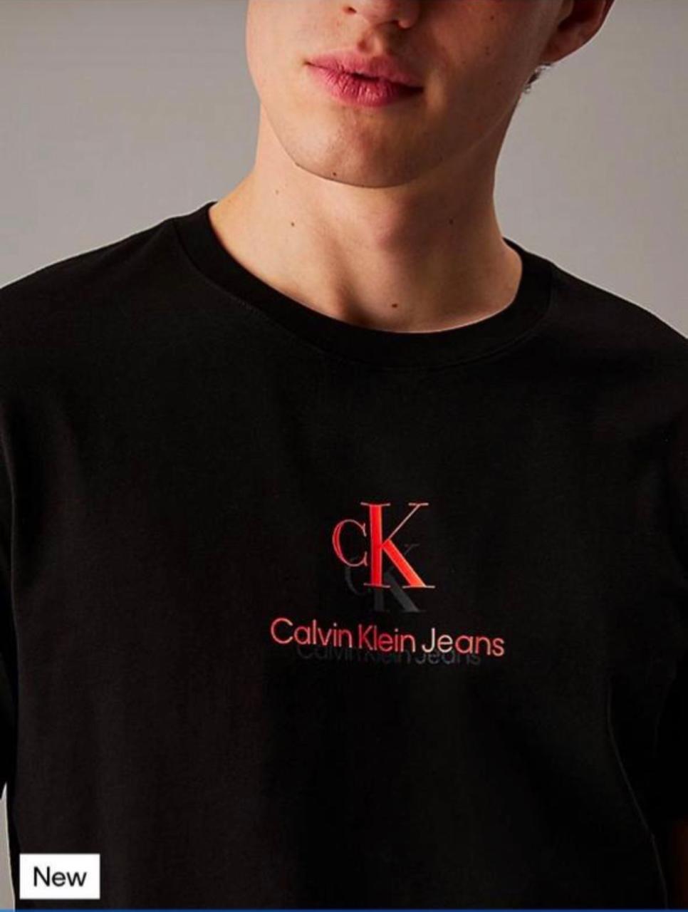 Μπλουζάκι Calvin Klein με λαιμόκοψη - Μαύρο
