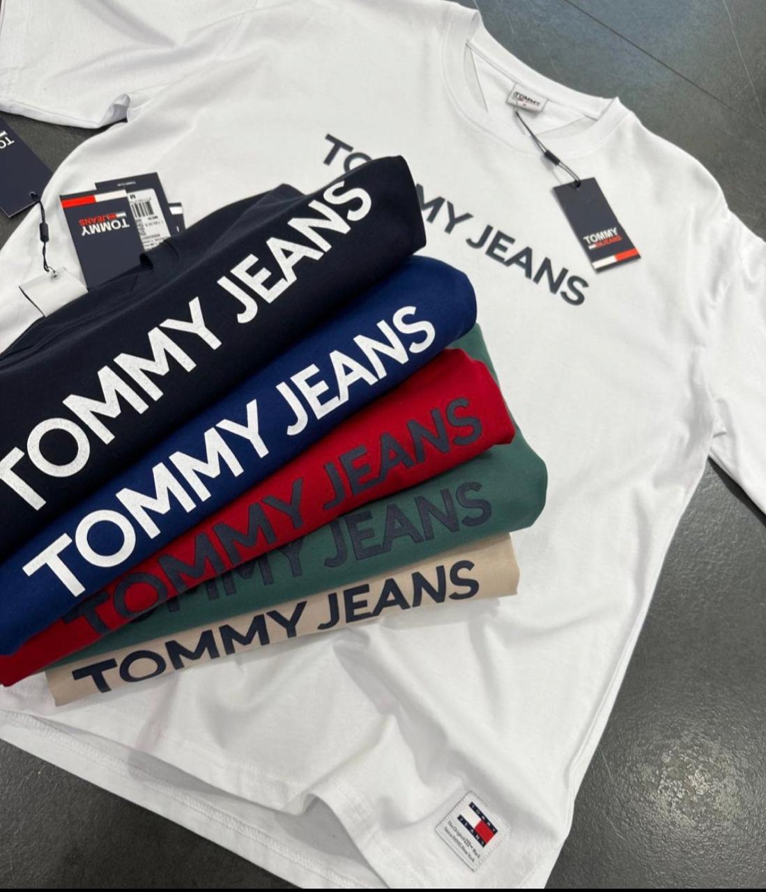 Μπλουζάκι Tommy Jeans με λαιμοκοψη oversize - Μαύρο