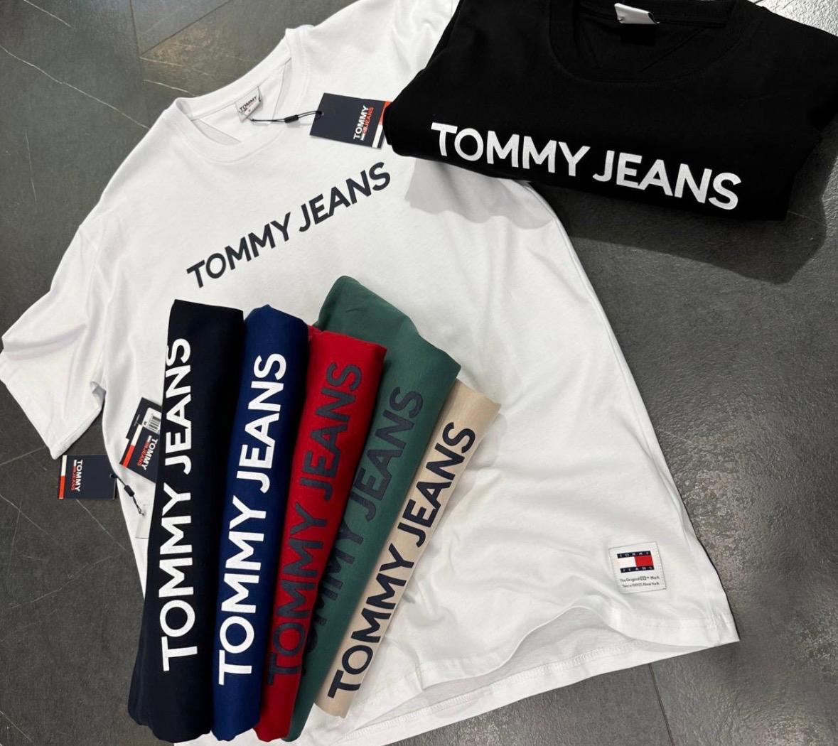 Μπλουζάκι Tommy Jeans με λαιμοκοψη oversize - Μαύρο